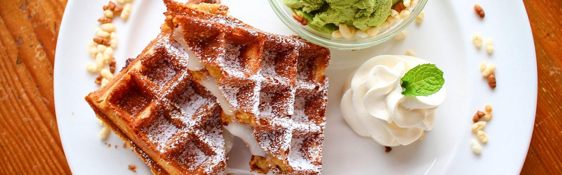 [ 大直站美食 ] 庫卡咖啡KOOKA coffee～超犯規夾心鬆餅！爆漿巧克力、牽絲麻糬、香濃起司多樣口味