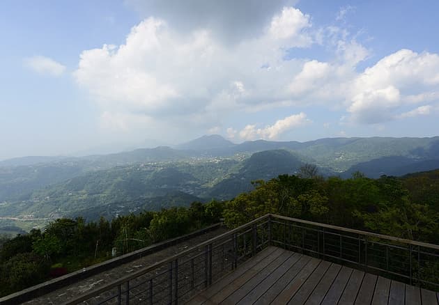 台北內湖・大崙頭山森林步道｜征服小百岳，輕取視野開闊的美麗風景