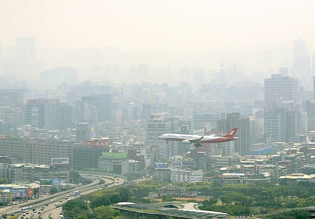 台北士林・劍潭山親山步道｜老地方觀機平台，健行、運動、看飛機