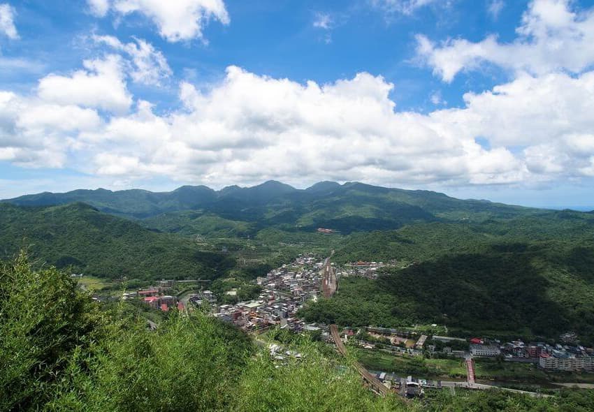 新北雙溪・逸仙山｜又名蝙蝠山，適合登高望遠、賞景忘憂