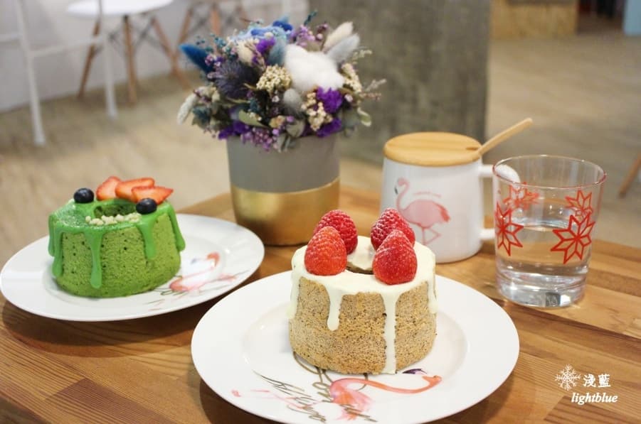 [ 中山站美食 ] 淺藍 × Hera Cafe～像祕密花園的好拍咖啡店，可愛美味小戚風