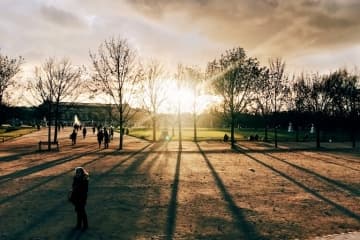 PARISIAN ROMANCE 巴黎人的浪漫