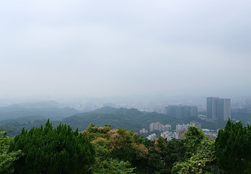 新北汐止｜大尖山步道－－秀峰瀑布一日遊，健行、戲水、北北基無敵市景全包！