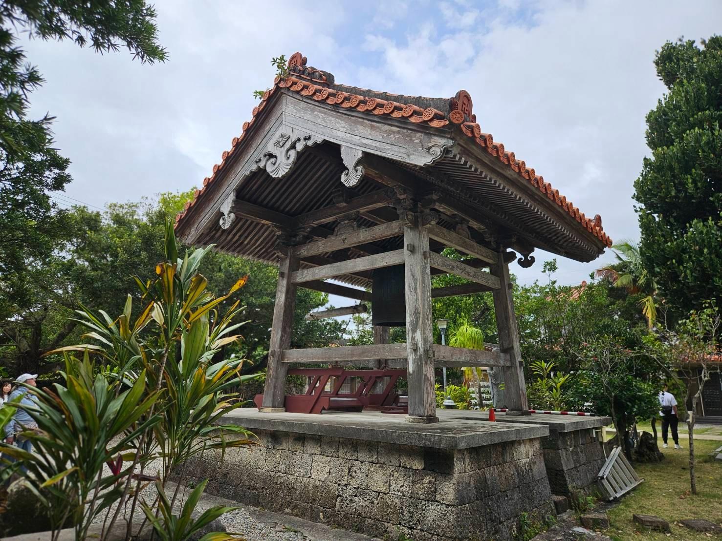 日本石垣島桃林寺｜當地獨一無二的文化瑰寶｜地表最樸素的金剛力士