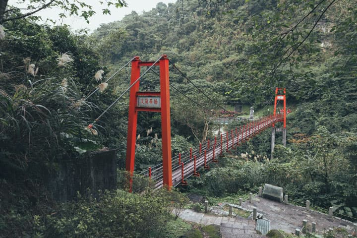 淡蘭古道｜南路石碇「外按古道」有公車、有豆腐，愜意的健行之旅