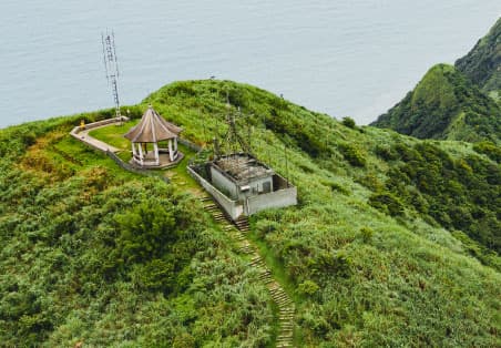 九份・基隆山步道｜登頂小百岳，俯瞰璀璨山城與海岸美景