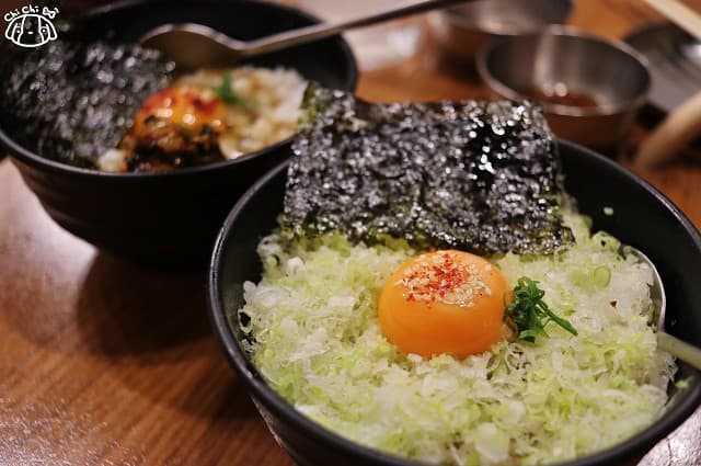 蔥花蛋丼飯