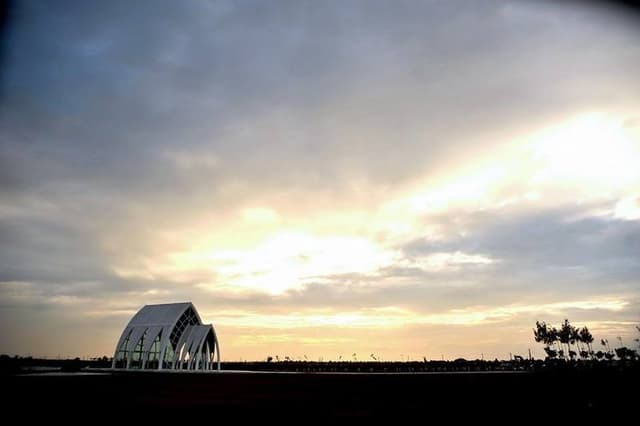 水晶教堂成為許多情侶拍照、婚紗外拍的新選。（圖取自雲嘉南濱海風景區粉絲團）