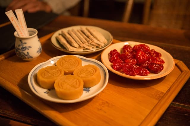 綠豆糕、番茄乾、桃片