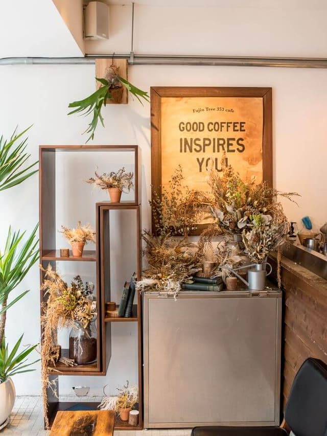 "GOOD COFFEE INSPIRES YOU" !