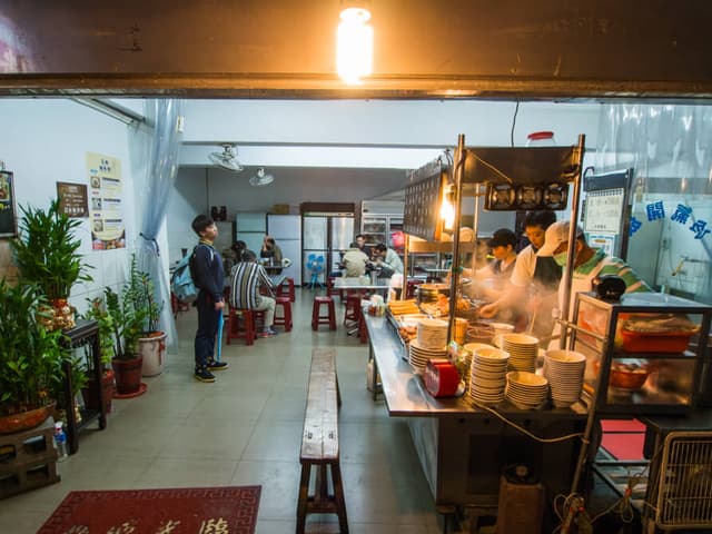 基隆．長腳麵食（直接現場點，沒有單子給你填）