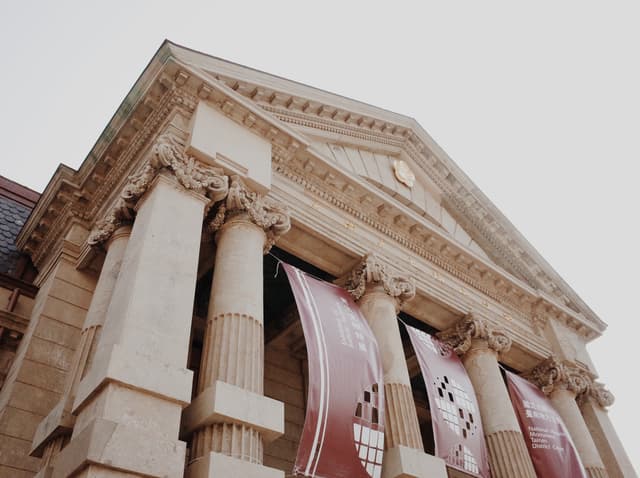 ▲「混血」的多元風格建築，訴說著時代的演進。