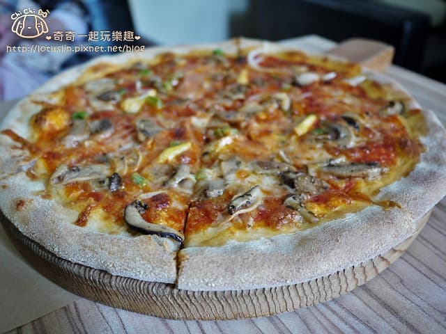 巴洛洛綜合菇菌松露油PIZZA $360