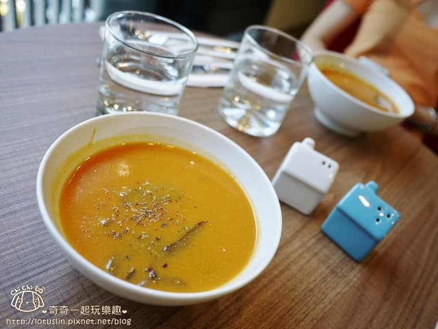 甜菜根玉米蔬菜濃湯