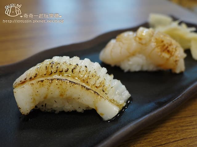 炙燒鰈魚緣側 $50 炙燒干貝 $50