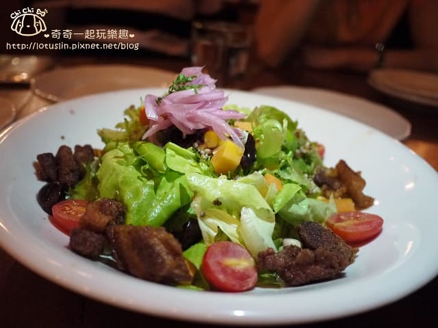 香酥豬藜麥沙拉 $380