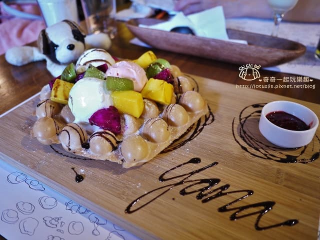 野莓雞蛋仔 $170