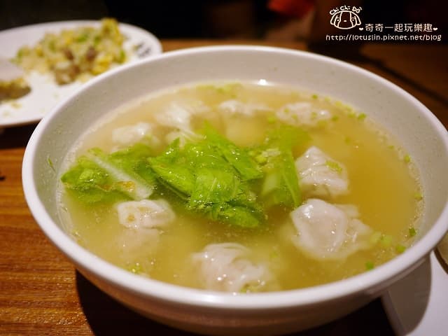 鮮肉餛飩湯 $90