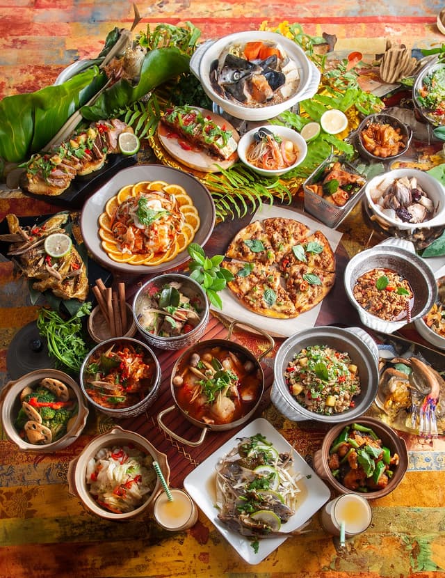 Checkers自助餐廳夏日限定的《泰饗南洋季》，精選多道廣受喜愛的南洋料理。／台北凱撒大飯店提供