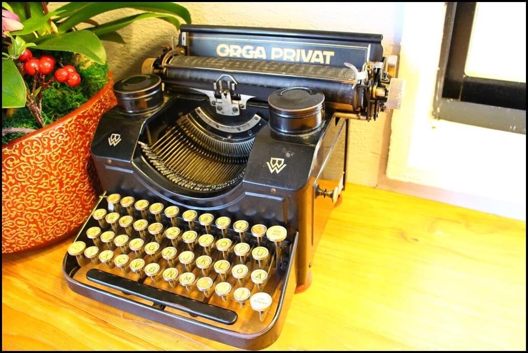 舊打字機可以在工作人員協助下使用
