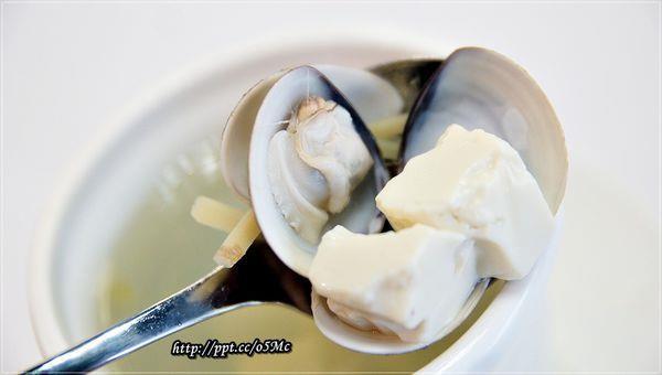 今日例湯－蛤蠣湯，湯頭很清又鮮甜