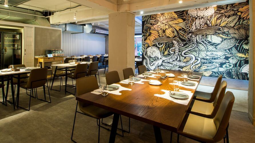 VG The Seafood Bar的用餐空間明亮舒適
