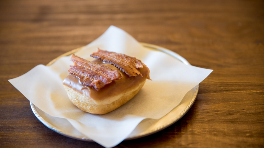 培根楓糖板擦甜甜圈 Bacon Maple Bar