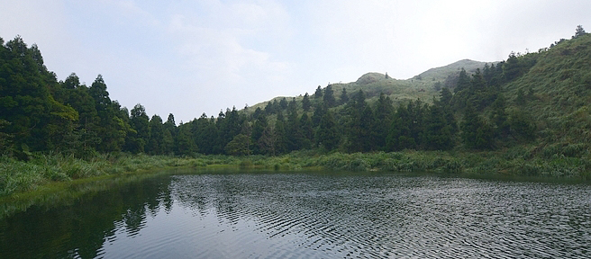 陽明山・夢幻湖｜神秘又靜謐的山中絕美湖泊，坐看雲霧飄渺山嵐美景