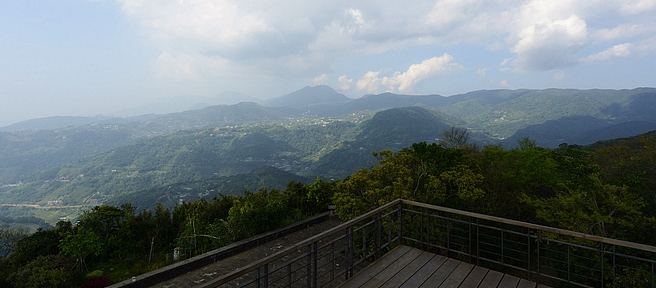 台北內湖・大崙頭山森林步道｜征服小百岳，輕取視野開闊的美麗風景