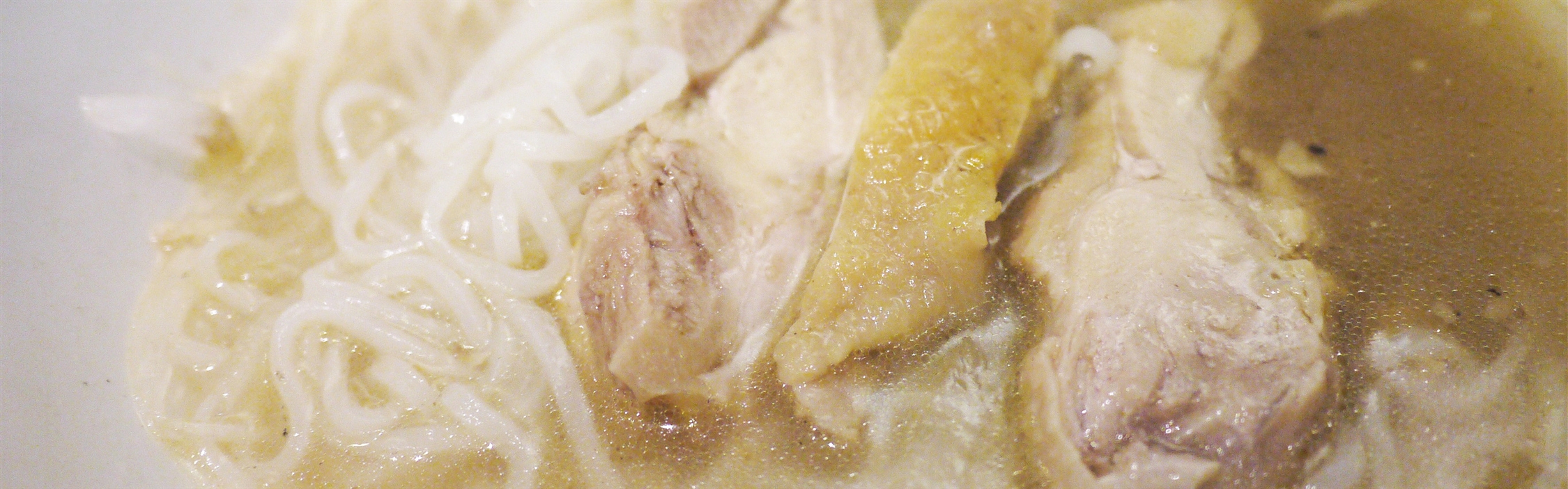 湯頭夠味的美式越南料理｜台南 O'lala 越法小館