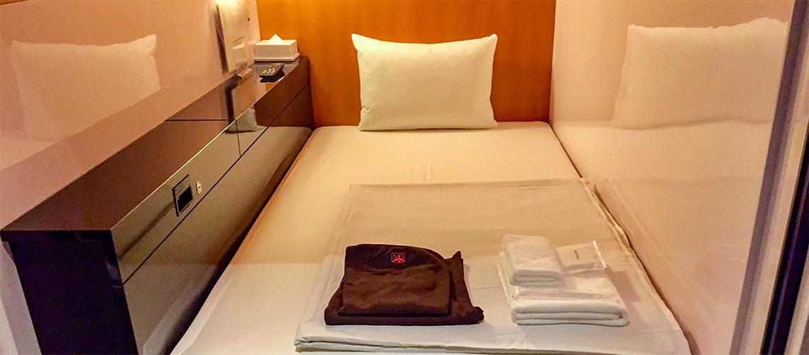 到日本住膠囊旅館中的王者－－FIRST CABIN 頭等艙膠囊旅館