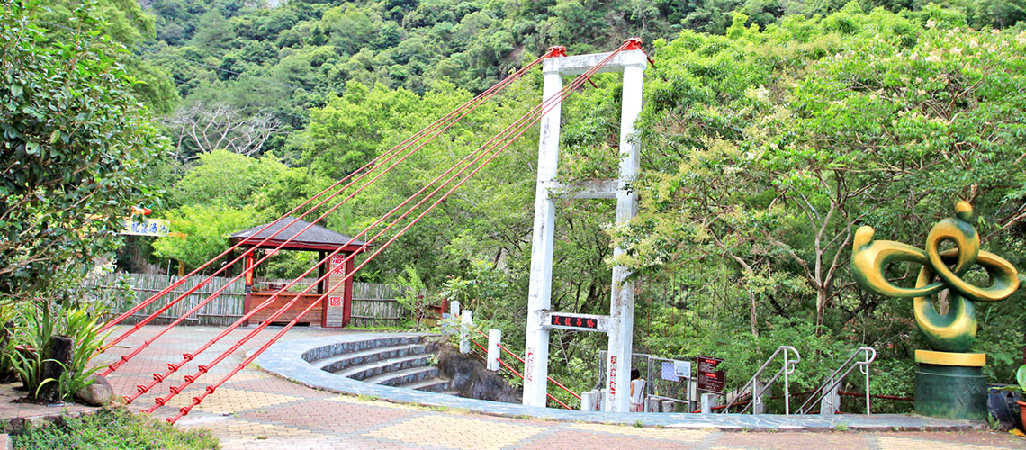 「天龍吊橋」：南橫公路前身，台灣最美路段的起點