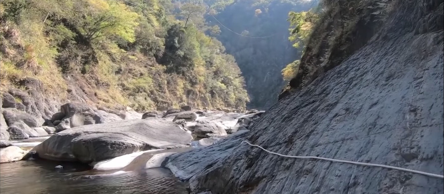 新竹野溪溫泉秘境－－「泰崗溫泉」享受隱藏在山林中的露天包廂（影片）