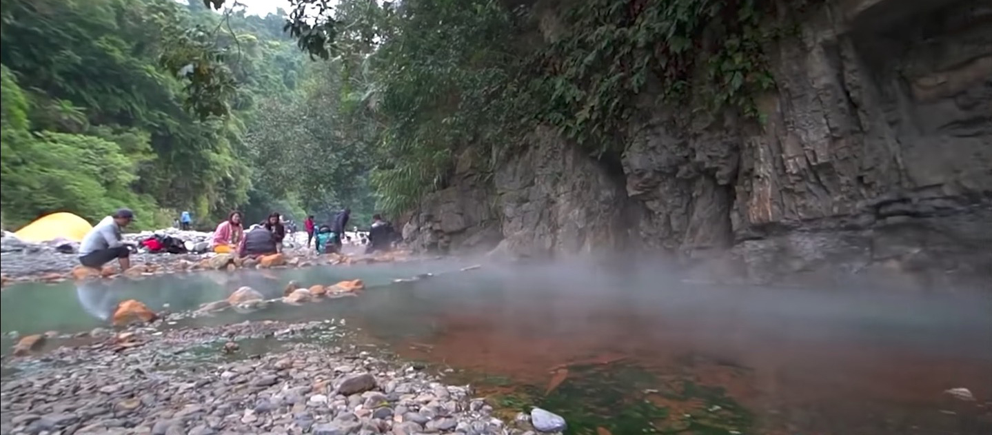 最親民的野溪溫泉－－芃芃溫泉（影片）
