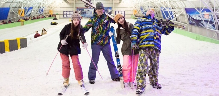  在台灣也可以滑雪 Snowboard Ski教學 新竹小叮噹主題樂園