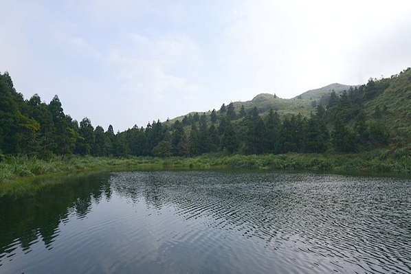 陽明山・夢幻湖｜神秘又靜謐的山中絕美湖泊，坐看雲霧飄渺山嵐美景