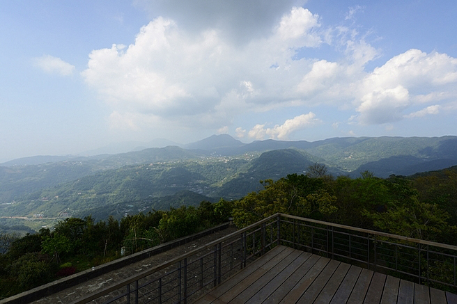 台北內湖・大崙頭山森林步道｜征服小百岳，輕取視野開闊的美麗風景