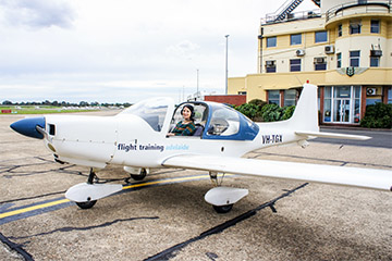 今天，我們在澳洲阿德雷德開飛機：一般人也能駕駛的飛行體驗！