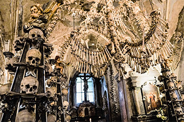 在捷克的庫特納霍拉，「人骨教堂」的歷史與文化