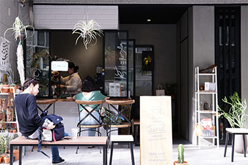 特色咖啡「Coffee Sind」：忠孝新生站旁，療癒系多肉手沖咖啡吧