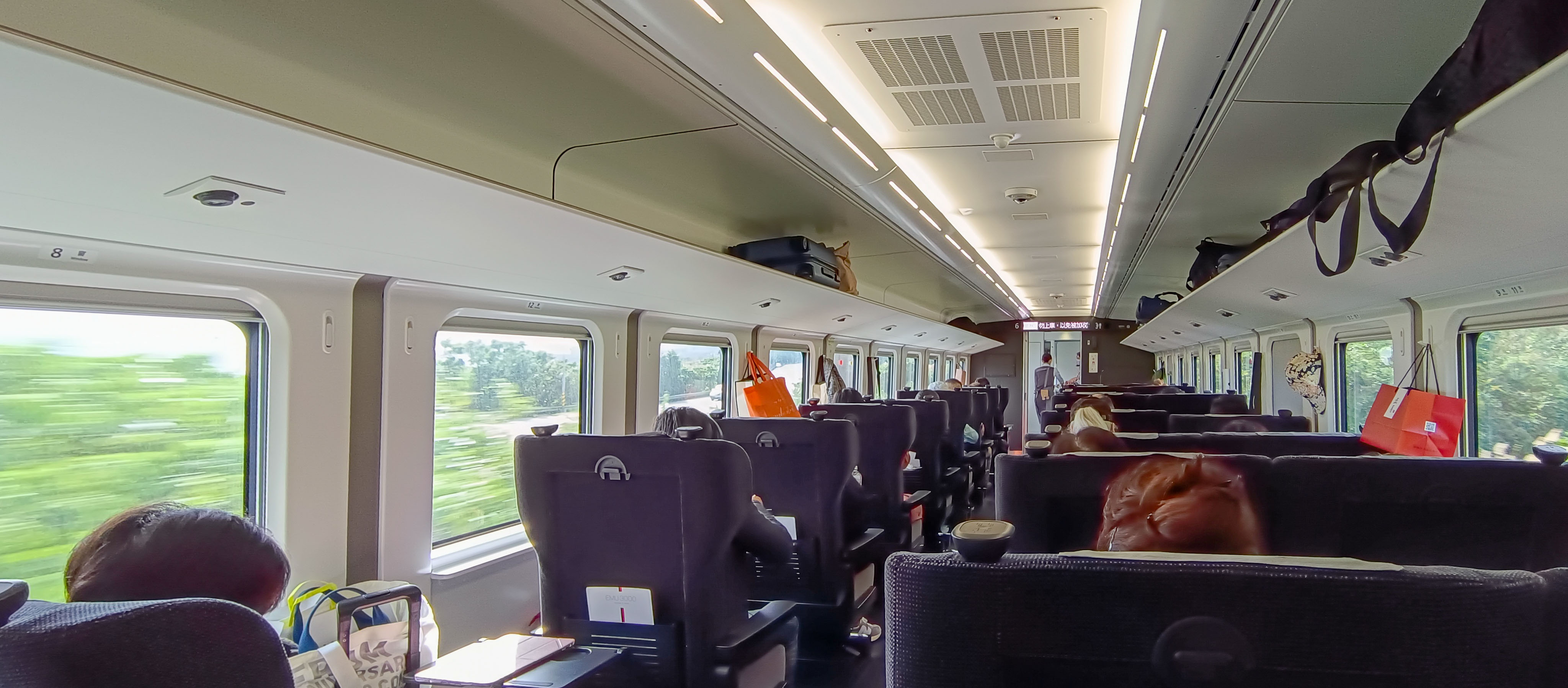 去花蓮最舒服的方式：台鐵 EMU 3000 新自強號商務艙「騰雲座艙」乘坐心得