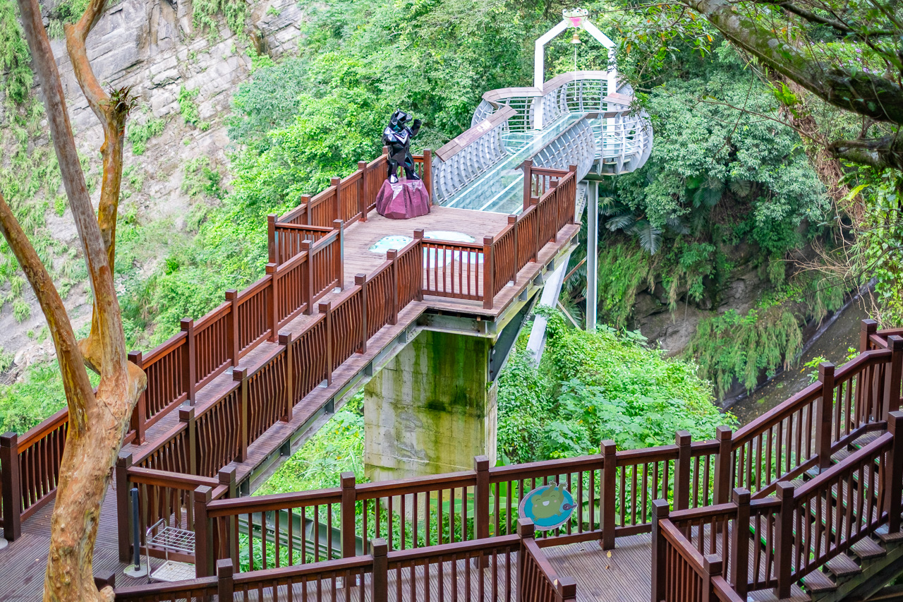 新竹尖石・青蛙石天空步道｜電影《賽德克・巴萊》拍攝場景，走上彩虹橋敲響愛的鐘聲