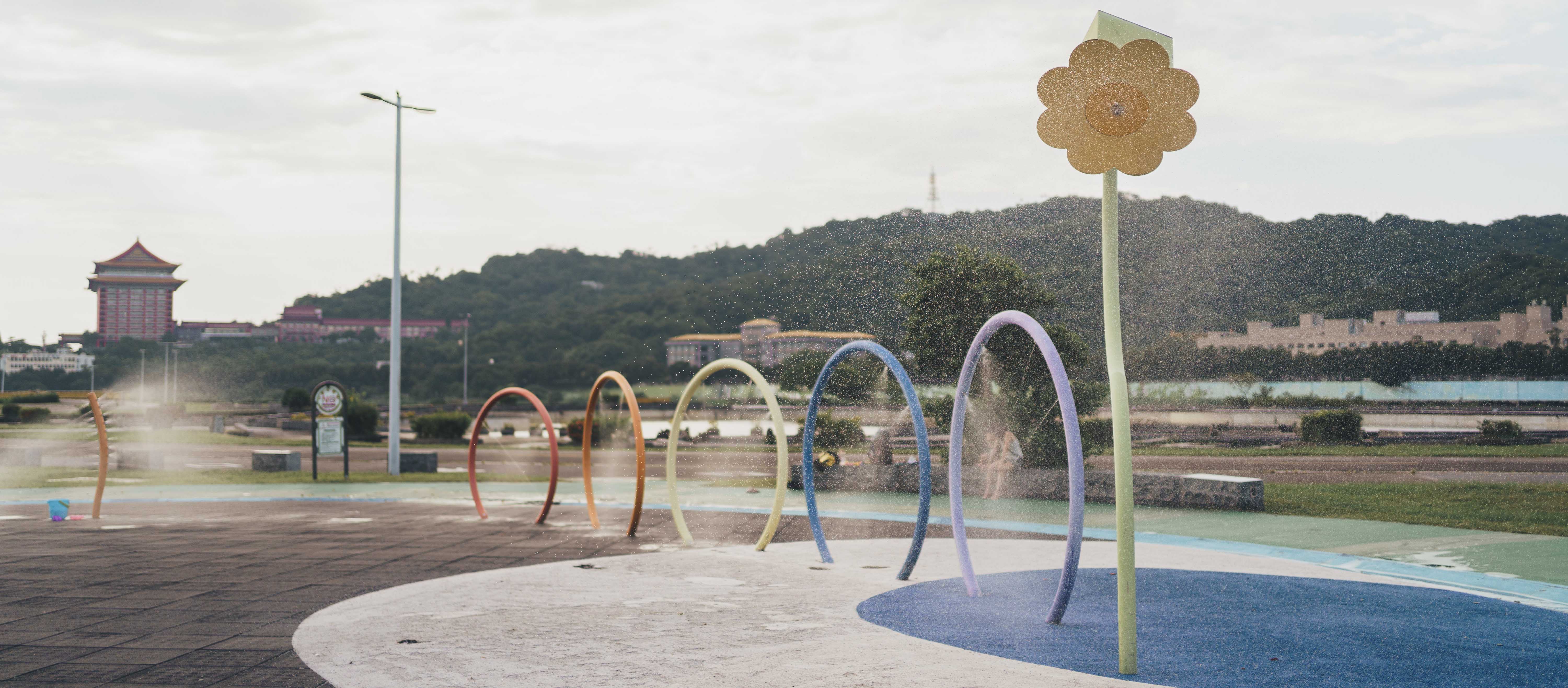 台北・大佳河濱公園「海洋遊戲區」免費玩水＋親子玩樂大沙坑和遊戲場