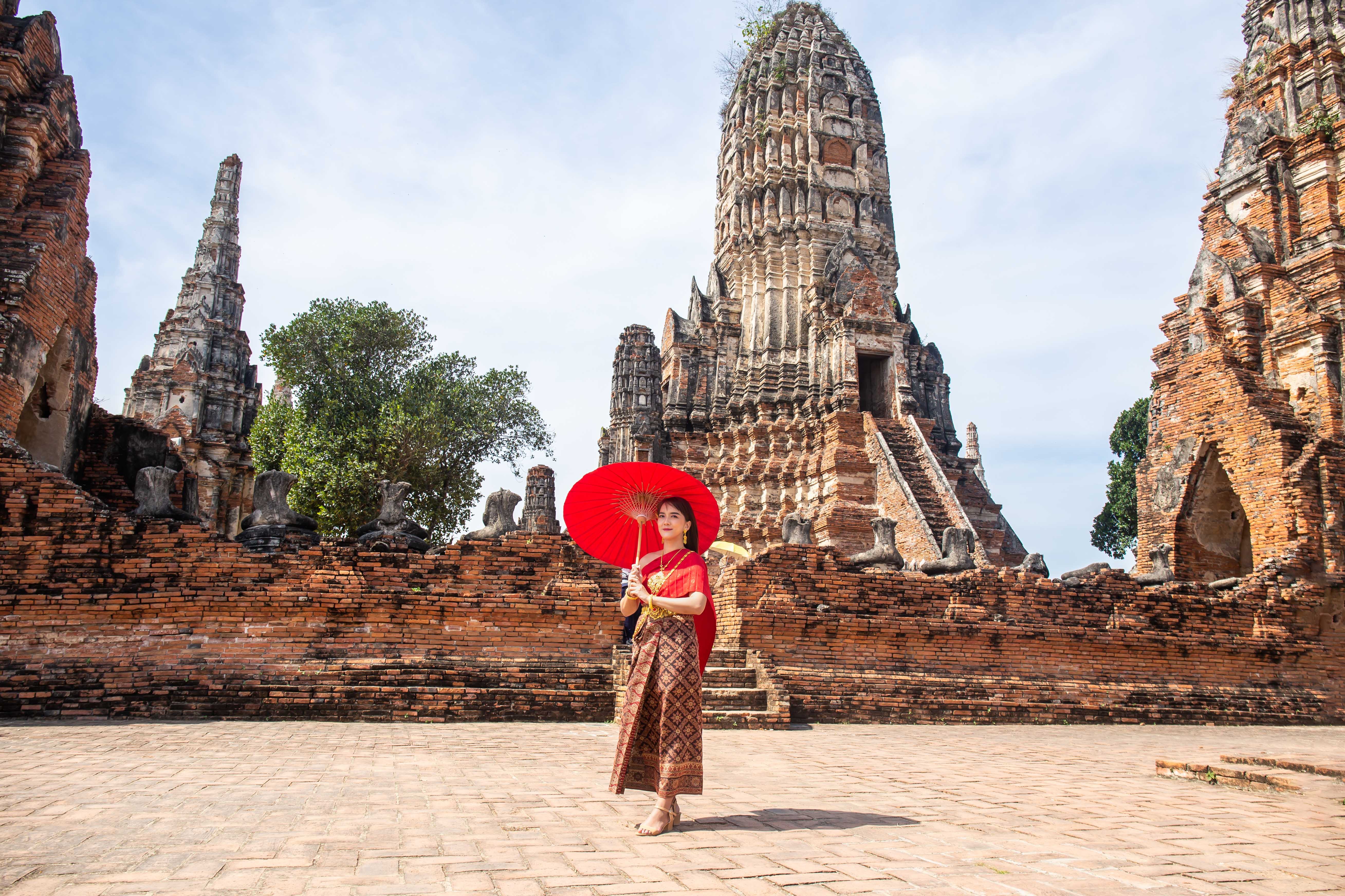 遊泰國穿泰服體驗 10 大熱門精選，曼谷、清邁、大城、普吉島必拍廟宇景點推薦！