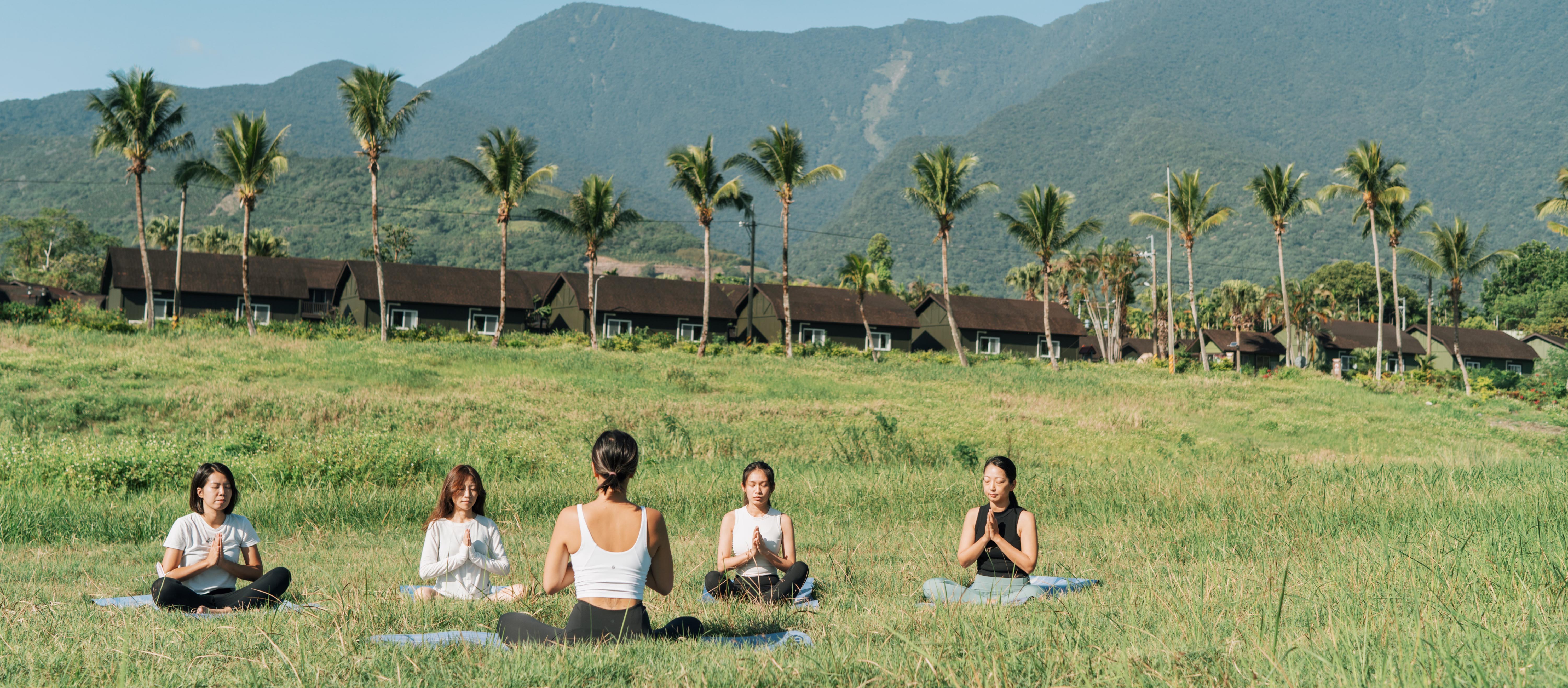 花蓮「丘丘‧森旅」邀作家高瑞希駐村，「心流・靜旅 FLOW Retreat」情人節推出雙人瑜珈